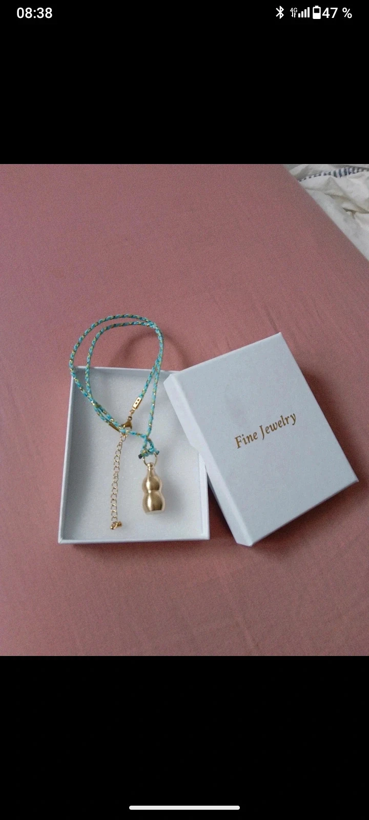 Collier urne amulette